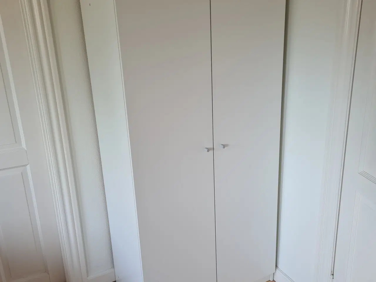 Billede 2 - To IKEA klædeskabe til gratis afhentning