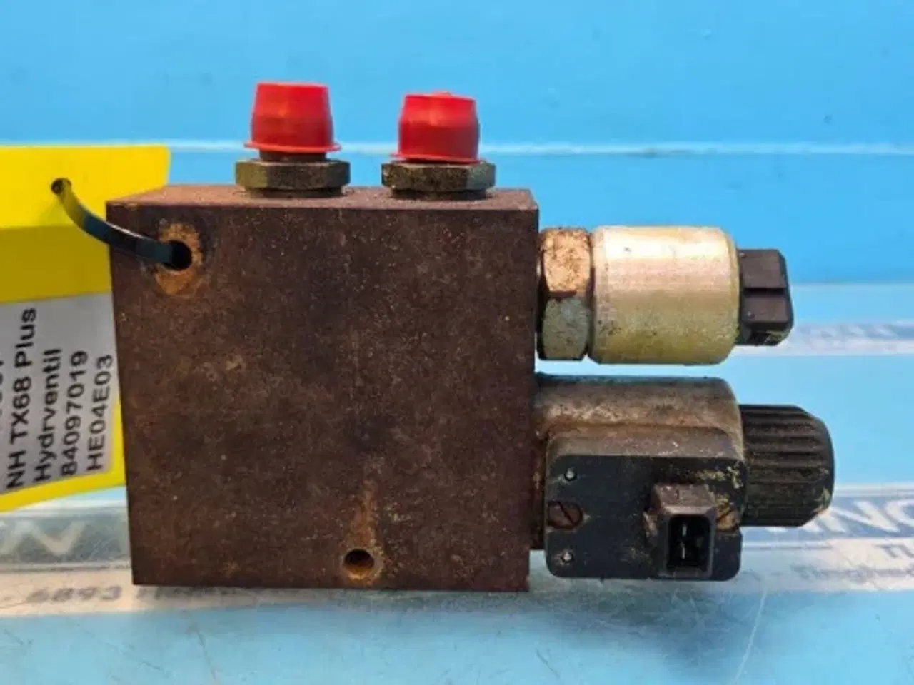 Billede 9 - New Holland TX68 Hydraulikventil 84097019