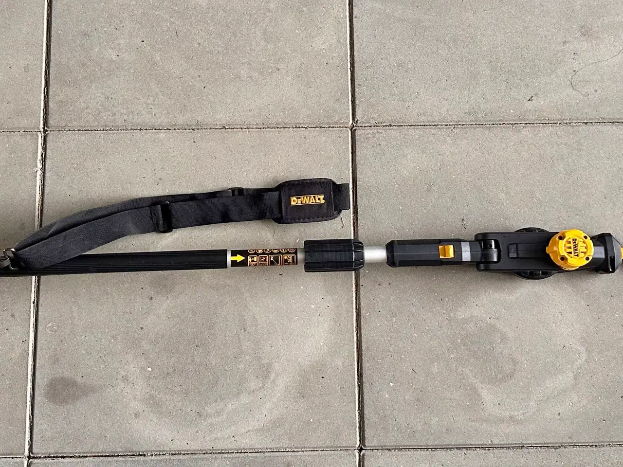 Billede 4 - Dewalt hækkeklipper DCMPH566N