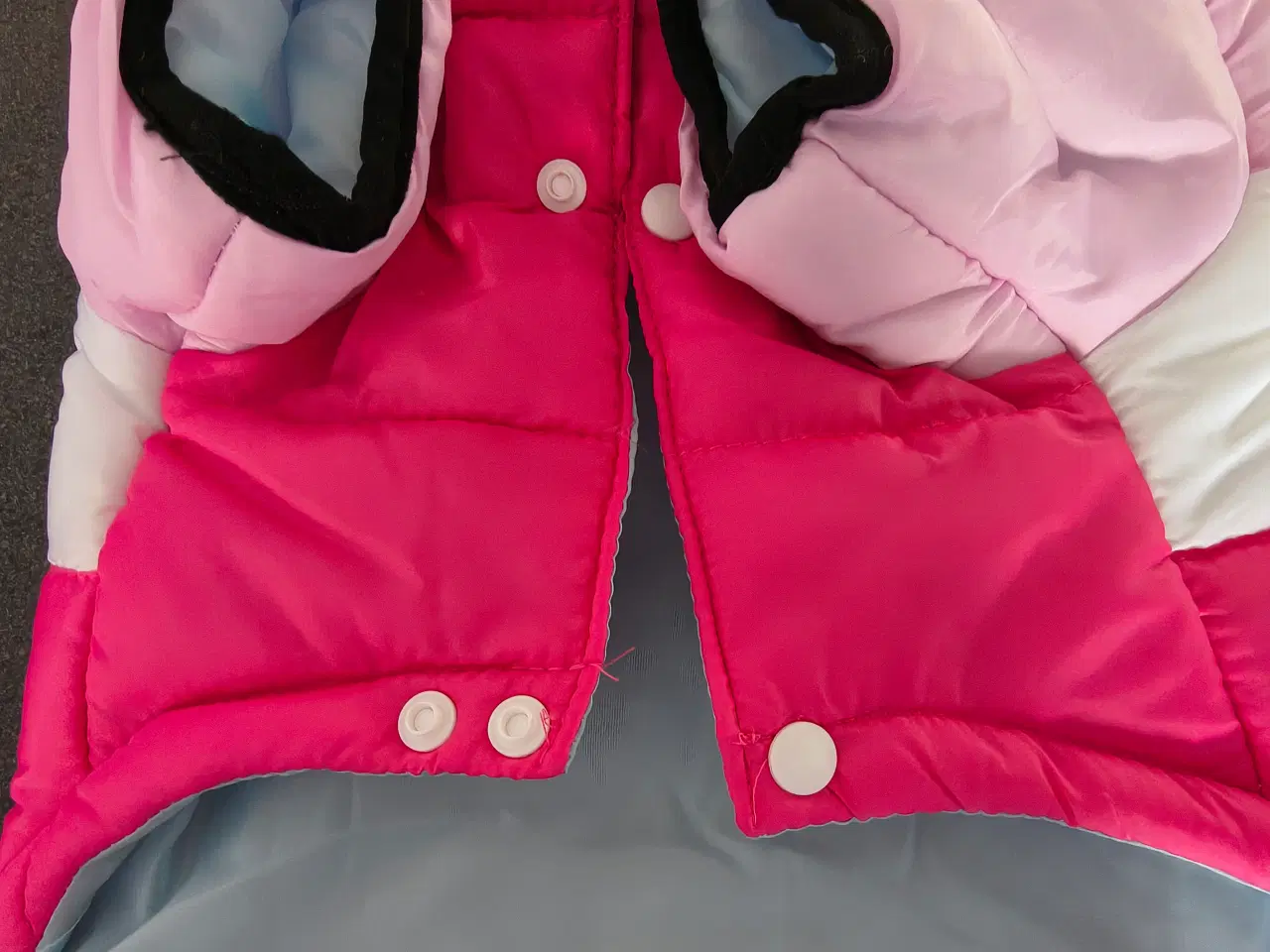 Billede 5 - Nye hundejakker, super lette