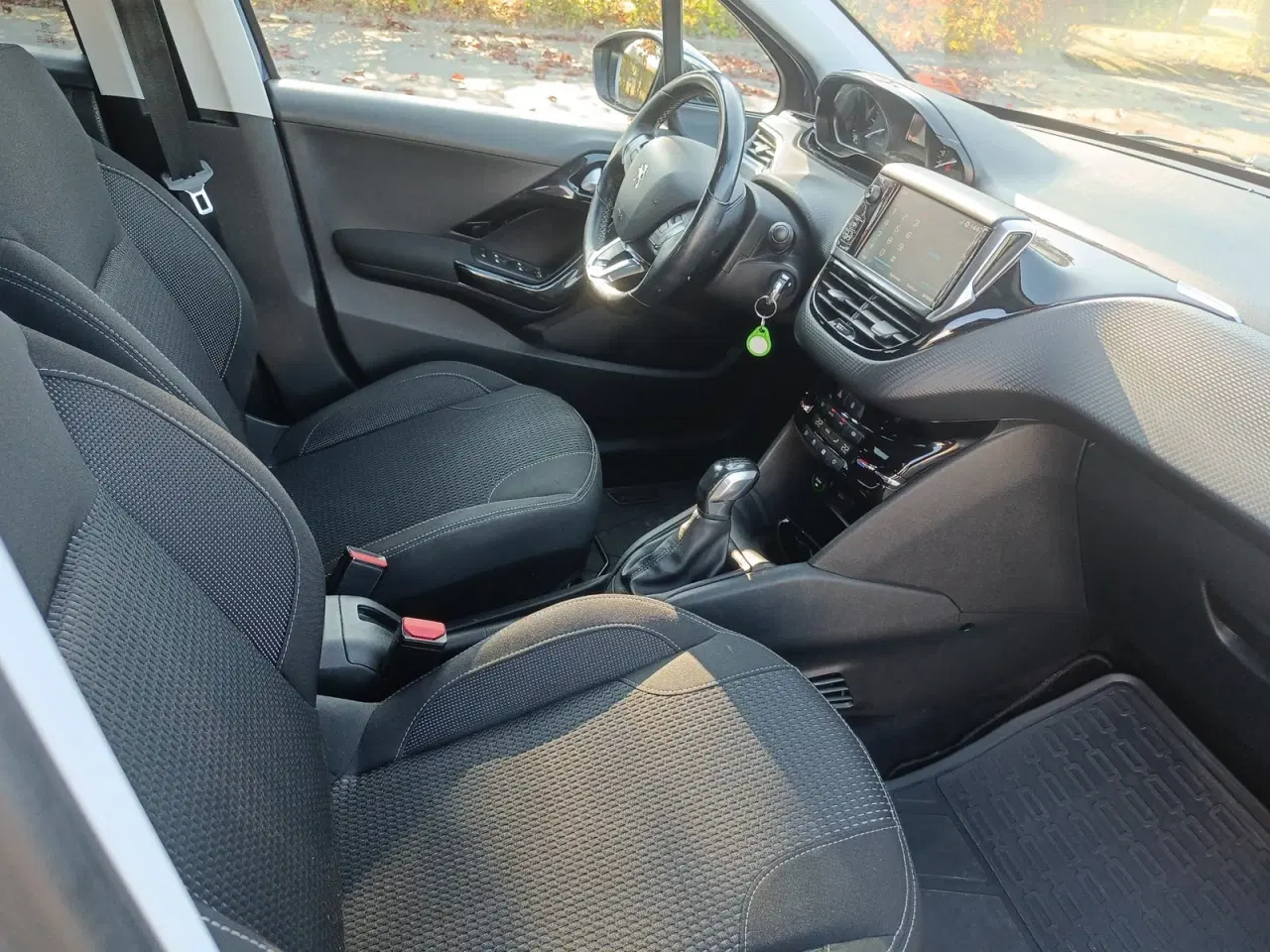 Billede 13 - Peugeot 208 1,6 BlueHDi 100 Allure Sky