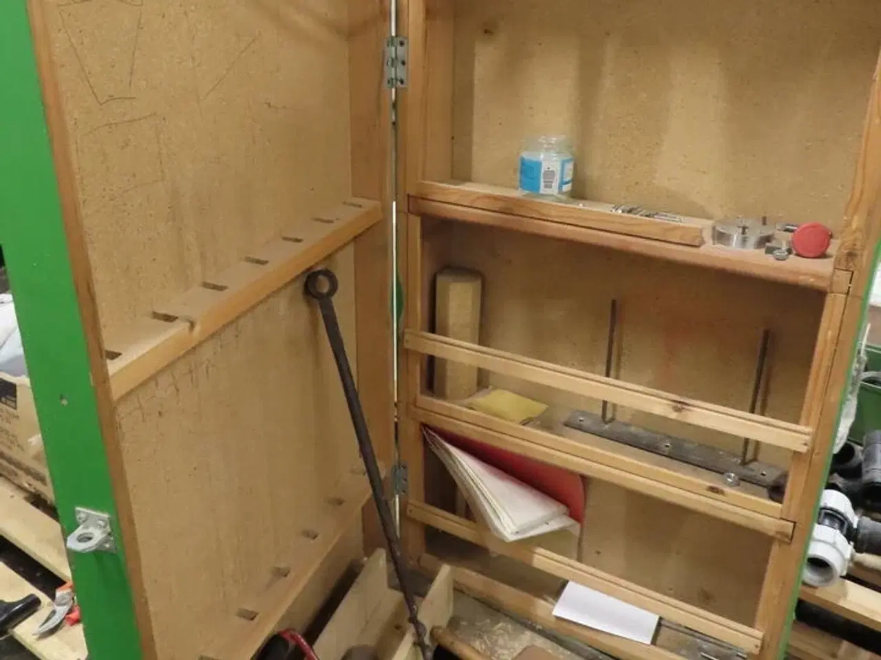 Billede 2 - Værktøjssab m.m. på pallen