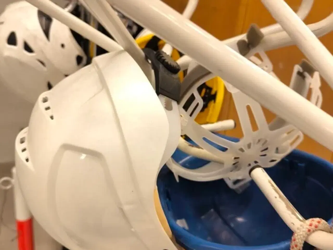 Billede 7 - Sikkerhedshjelme med stumtjener