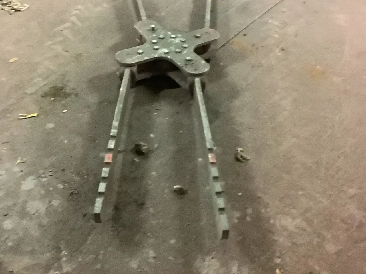 Billede 1 - Søjlelift. Lufthydralist 1,5 tons