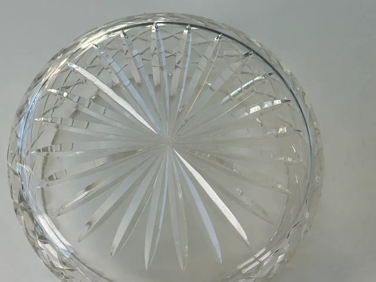 Billede 9 - Elegant slebet krystalskål – 22 cm i diameter