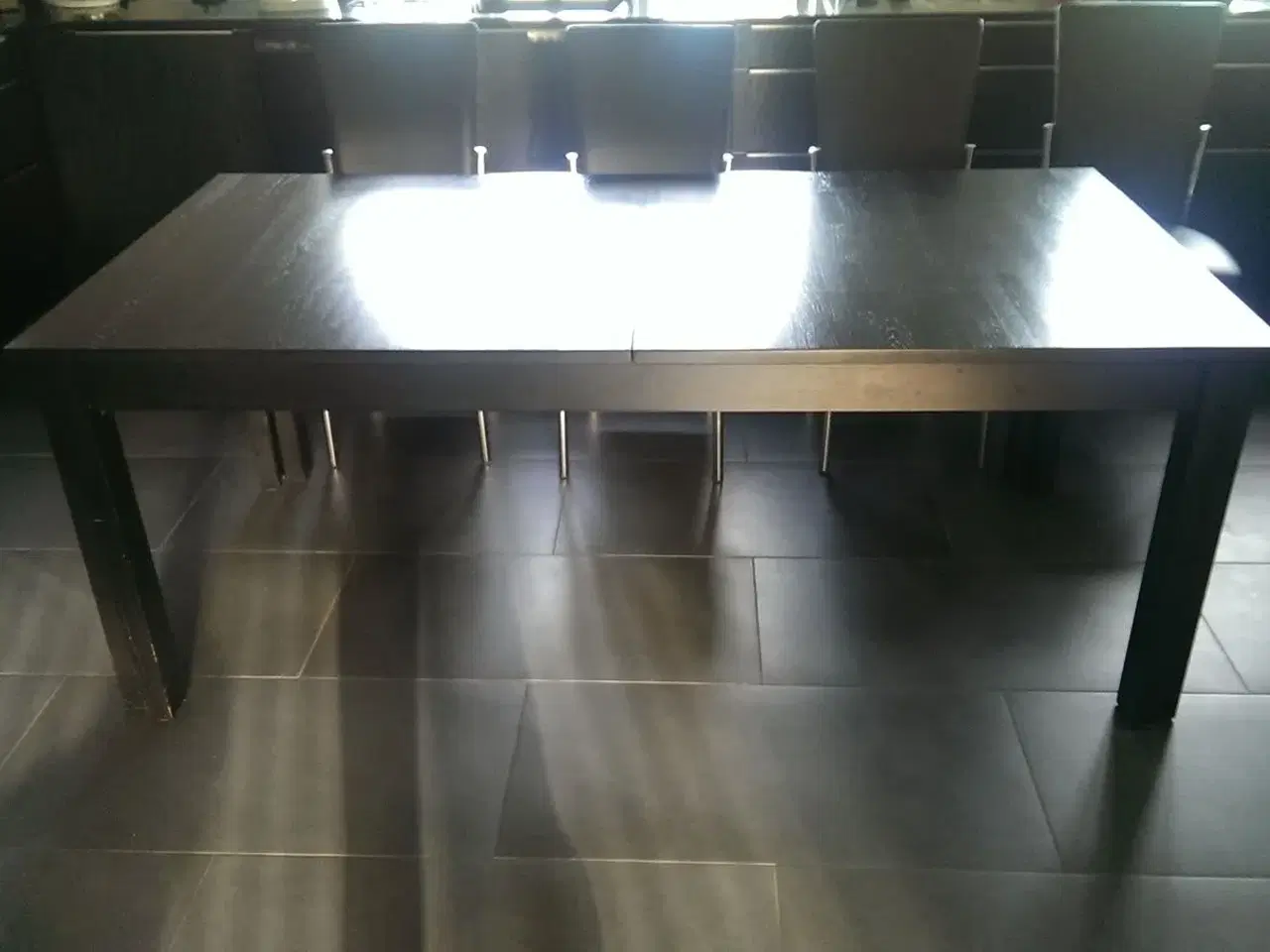 Billede 1 - Sortbejdset spisebord