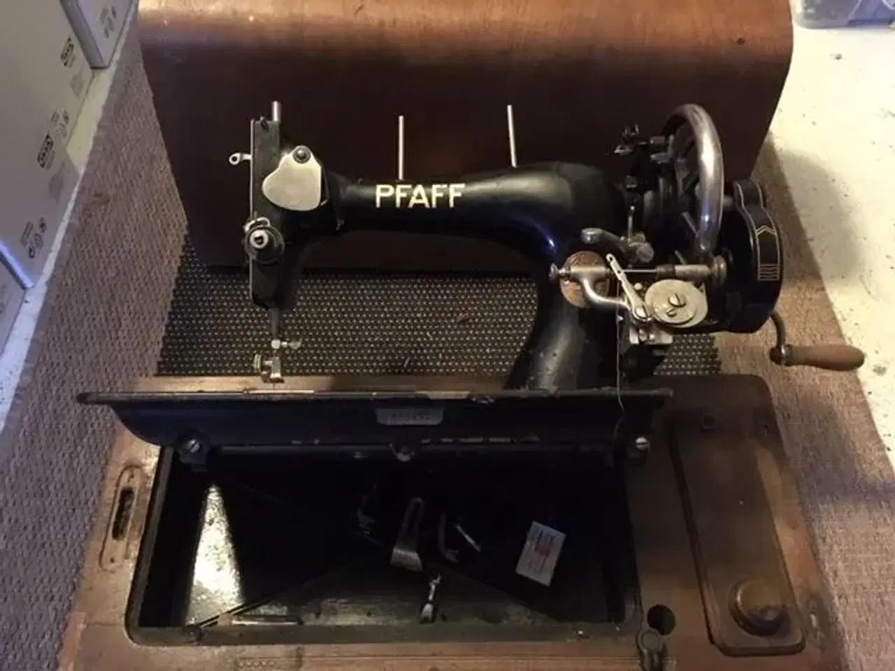 Billede 2 - Retro Pfaff 11 symaskine - bordmodel