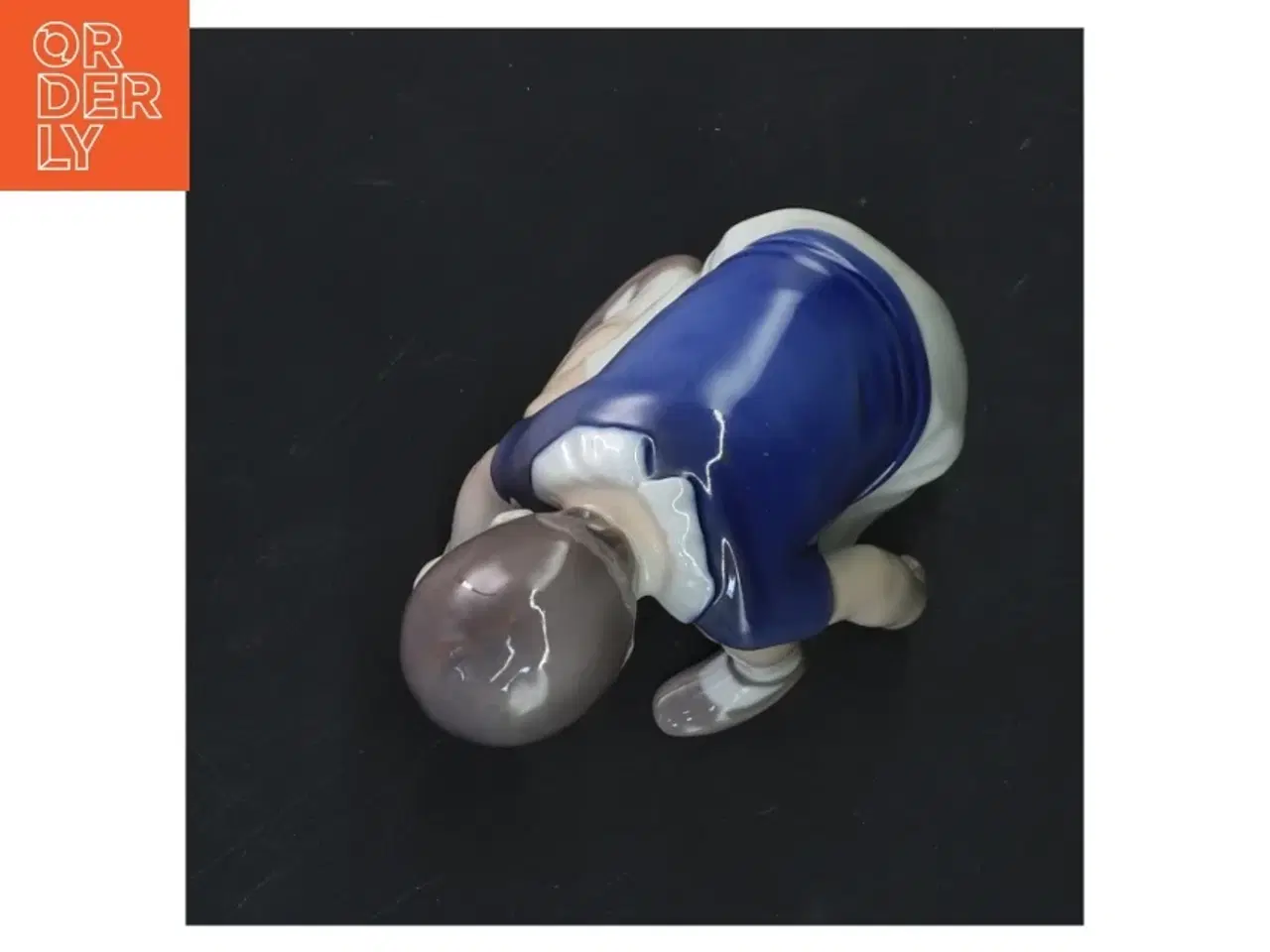 Billede 3 - Porcelænsfigur af barn fra B&G (str. 9x10 cm)