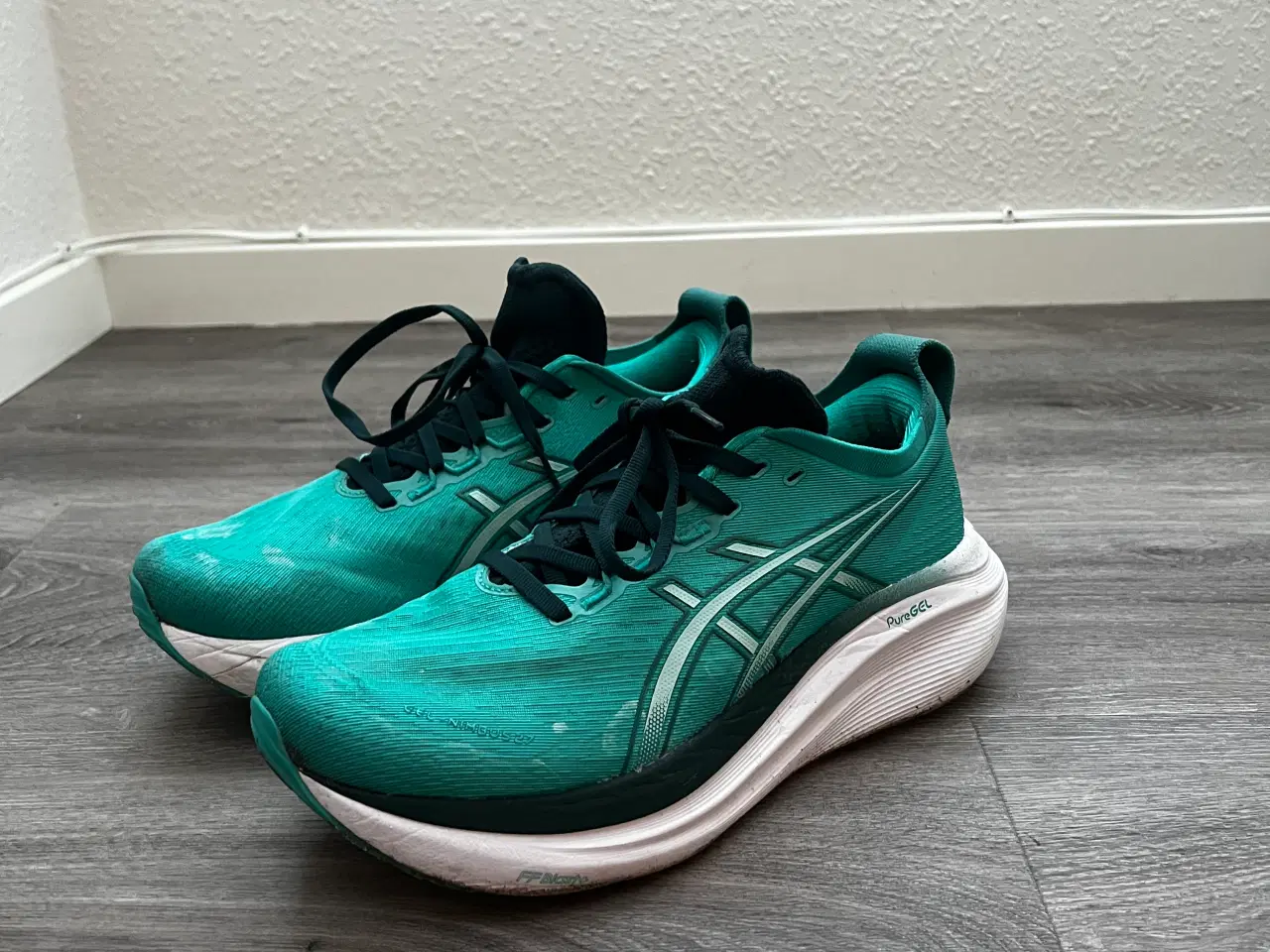 Billede 3 - “Ny” Asics Nimbus 27