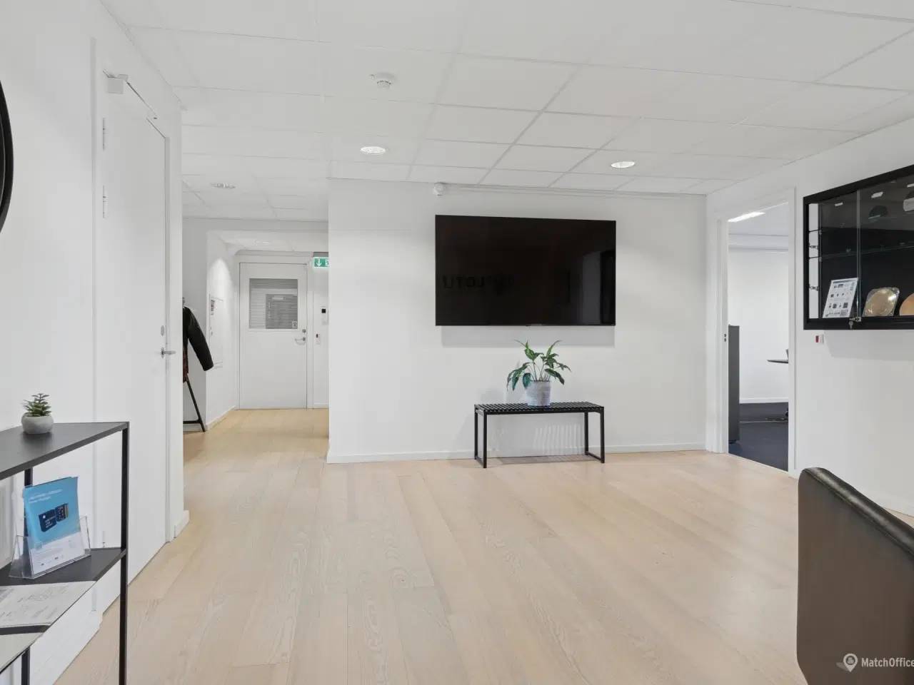 Billede 7 - Kontor i yderst velfungerende multibrugerhus med fri parkering