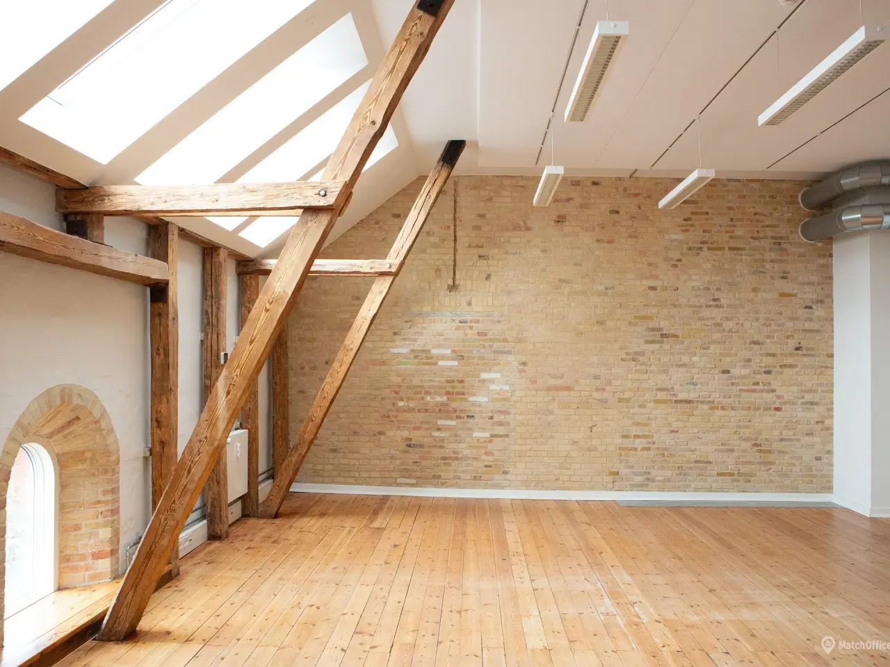 Billede 12 - Fleksible kvadratmeter i tidligere ikonisk byskole