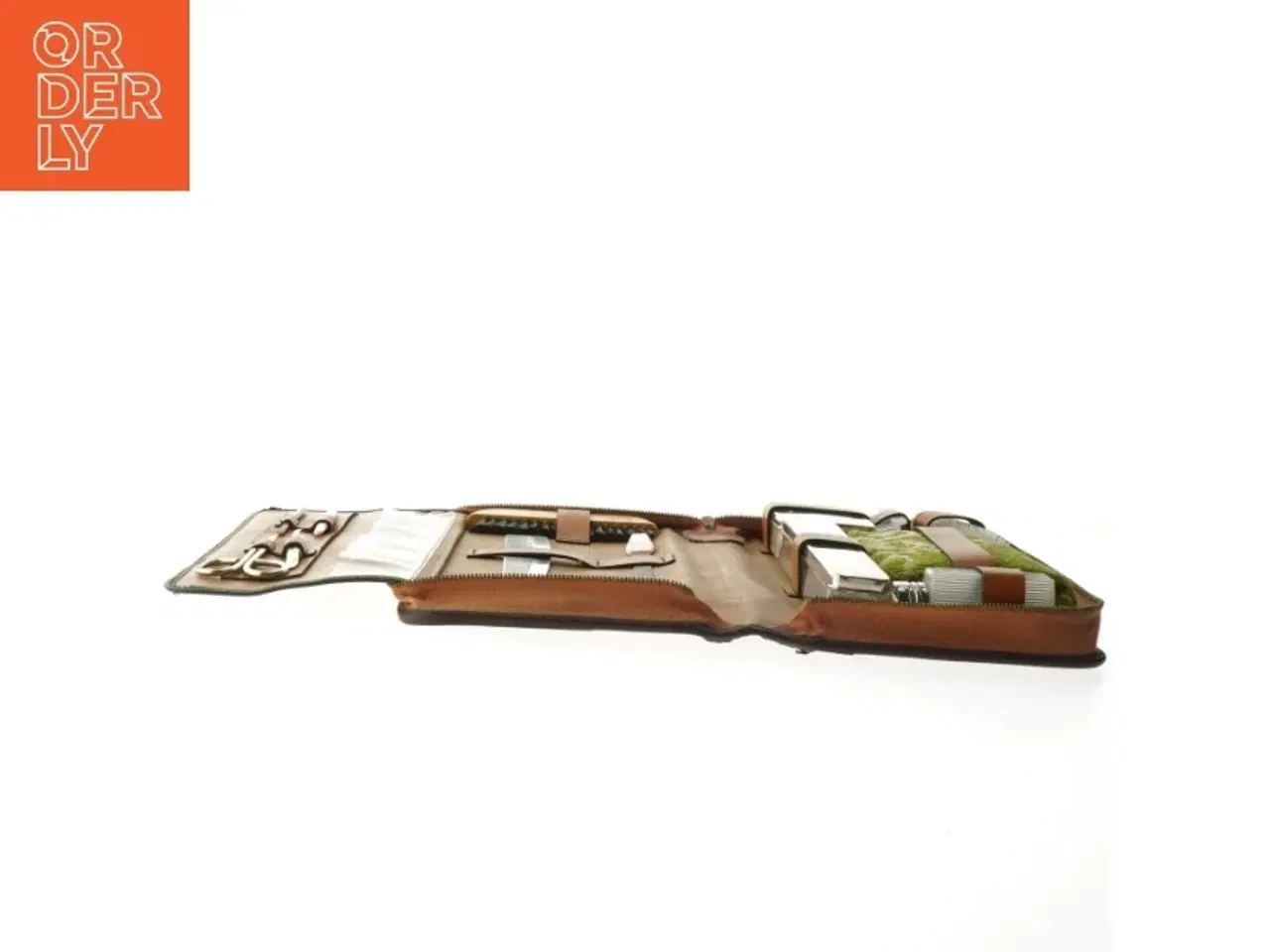 Billede 5 - Rejse toilettaske med tilbehør (str. 29x14x5 cm)