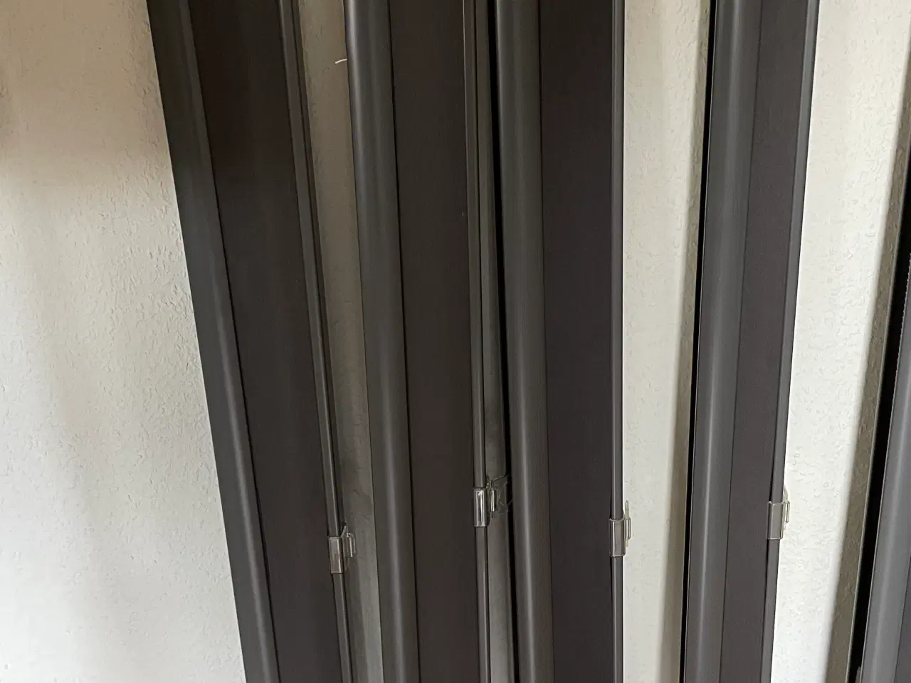 Billede 2 - 7 grå Hoppvals Plissegardiner m. touch, lysdæmp.