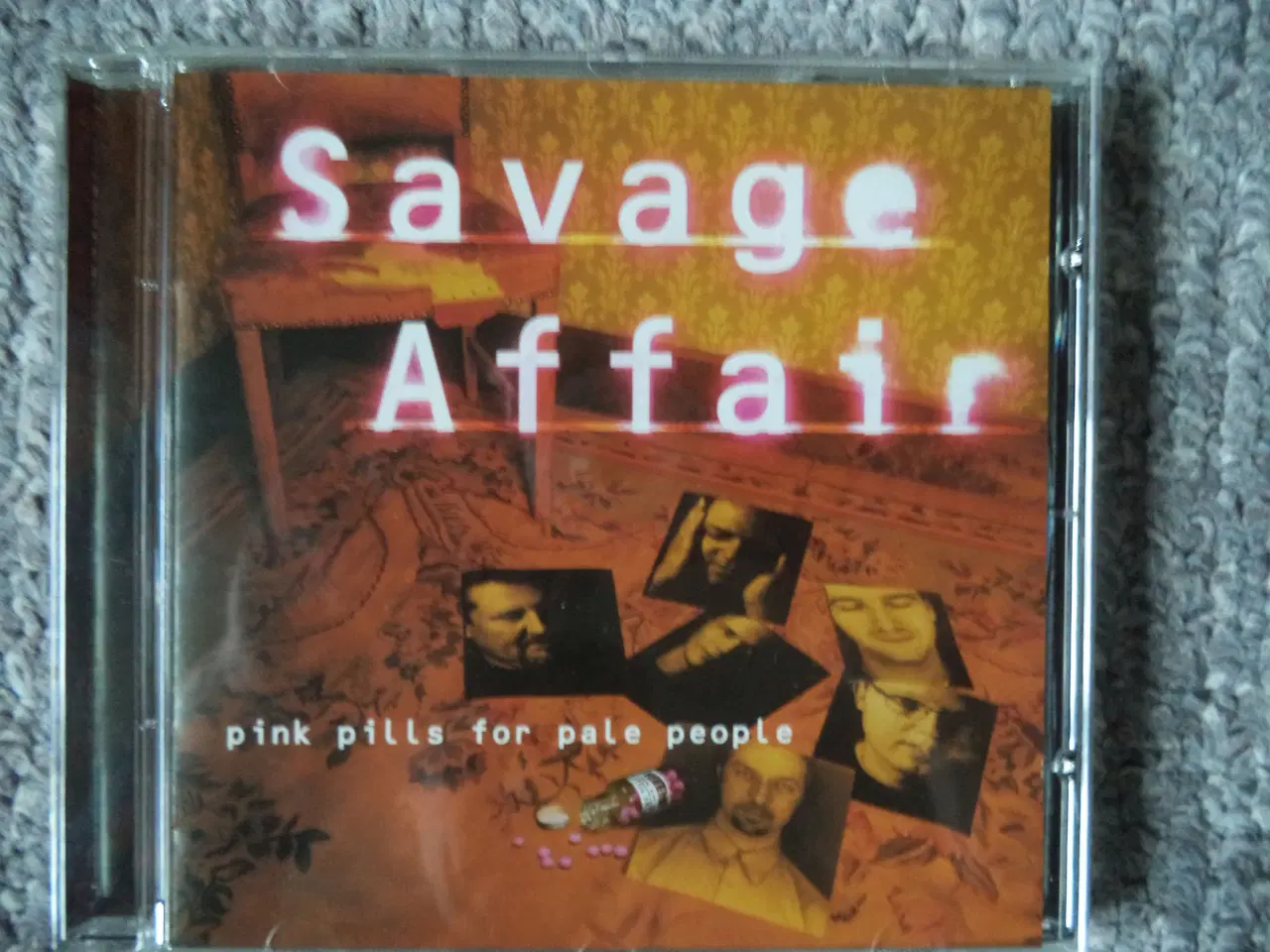 Billede 1 - Savage Affair ** Pink Pills For Pale People       