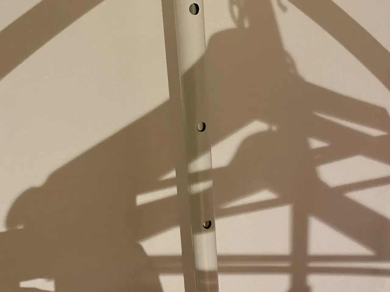 Billede 3 - 2x tøjstativ fra ikea