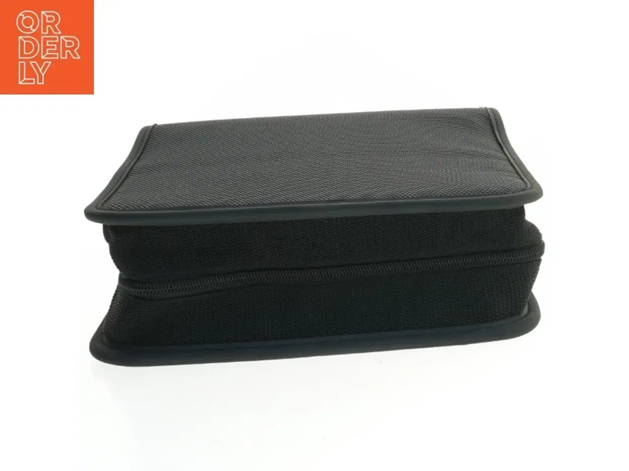 Billede 2 - Sort A4 mappe med lynlås (str. 27x23 cm)