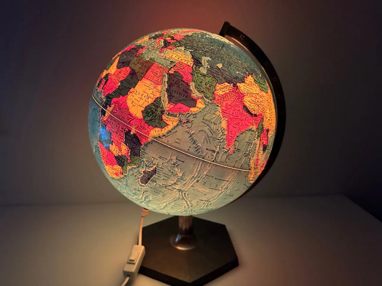 Billede 1 - Stor globus m. lys (Scan-Globe 1976)