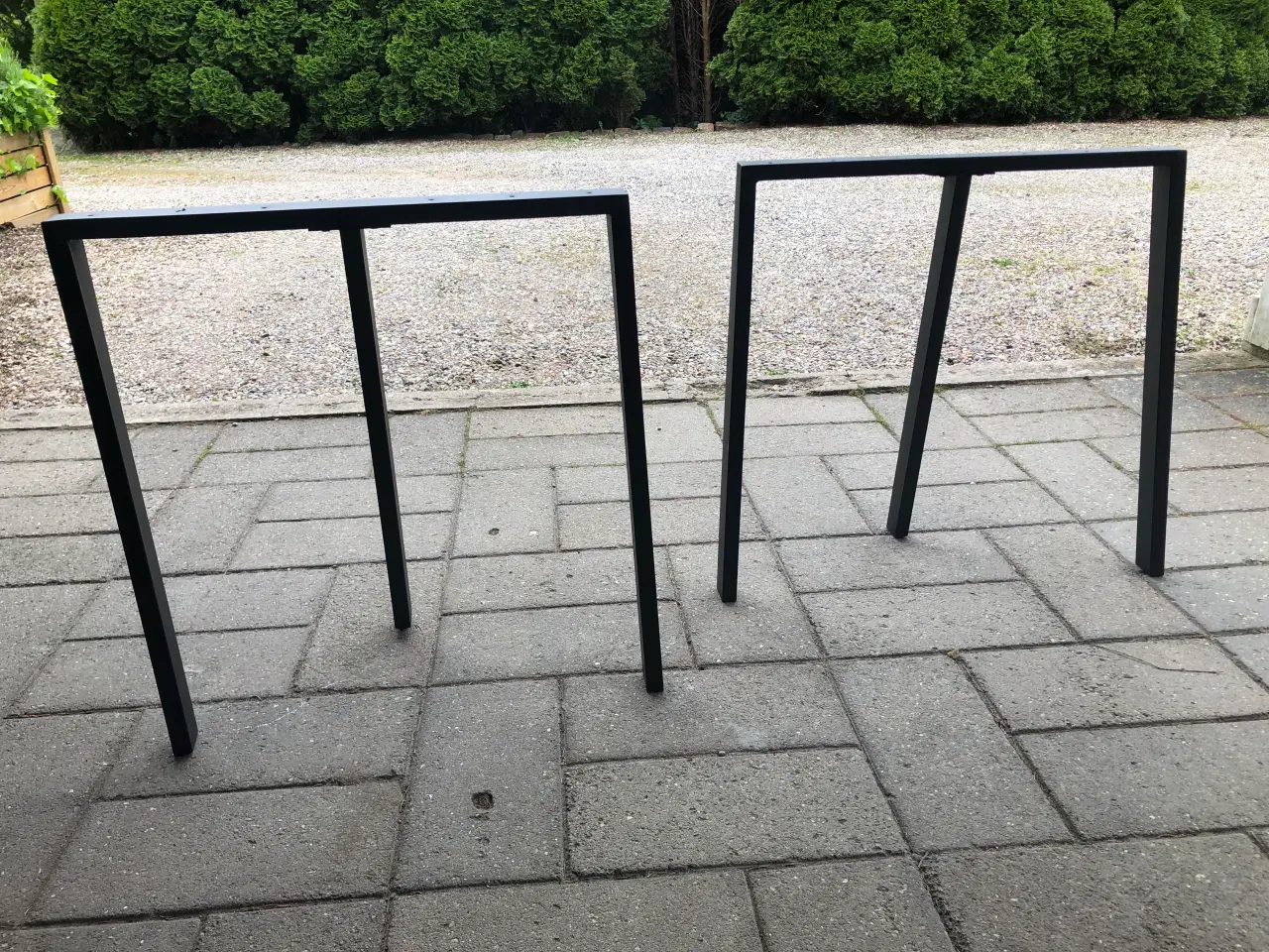 Billede 1 - Bordbukke i sort metal