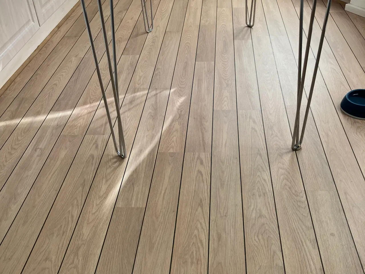 Billede 2 - Ellipsebord hvid med stålben 