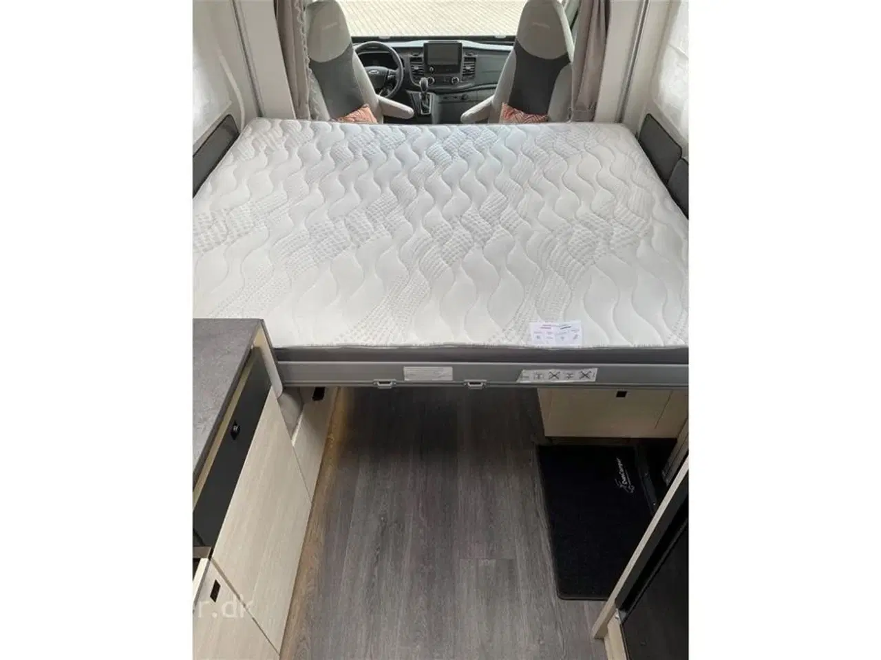 Billede 13 - 2023 - Chausson Titanium 720 ULTIMATE   2023 model, køjer samt stor dobbelt sænkeseng, 5prs. Smart-lounge, 170Hk - Automatgear