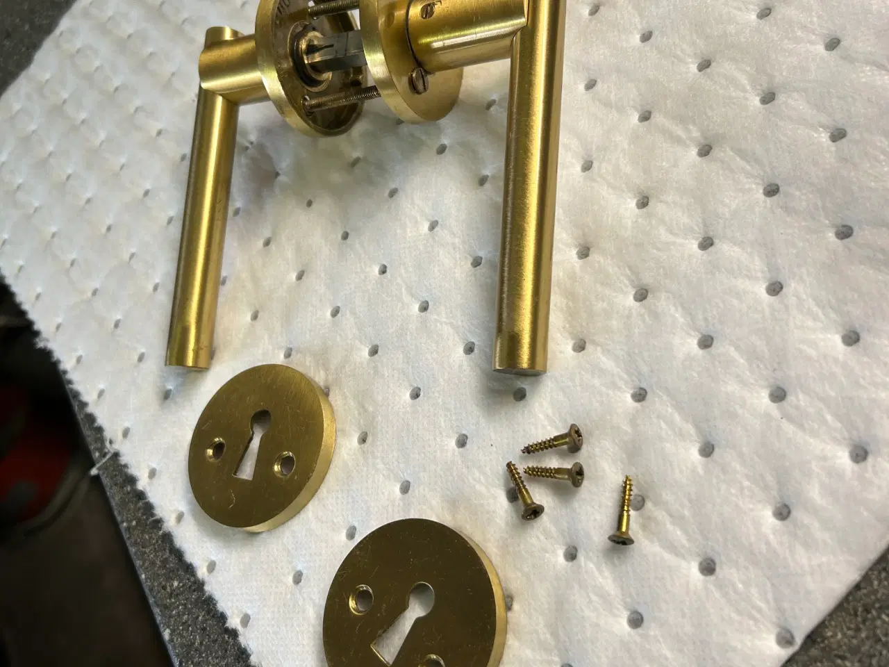 Billede 1 - Messing dørgreb, SMEDBO, massive