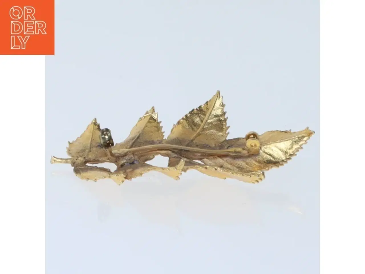 Billede 3 - Bladformet broche (str. 5,5 cm)