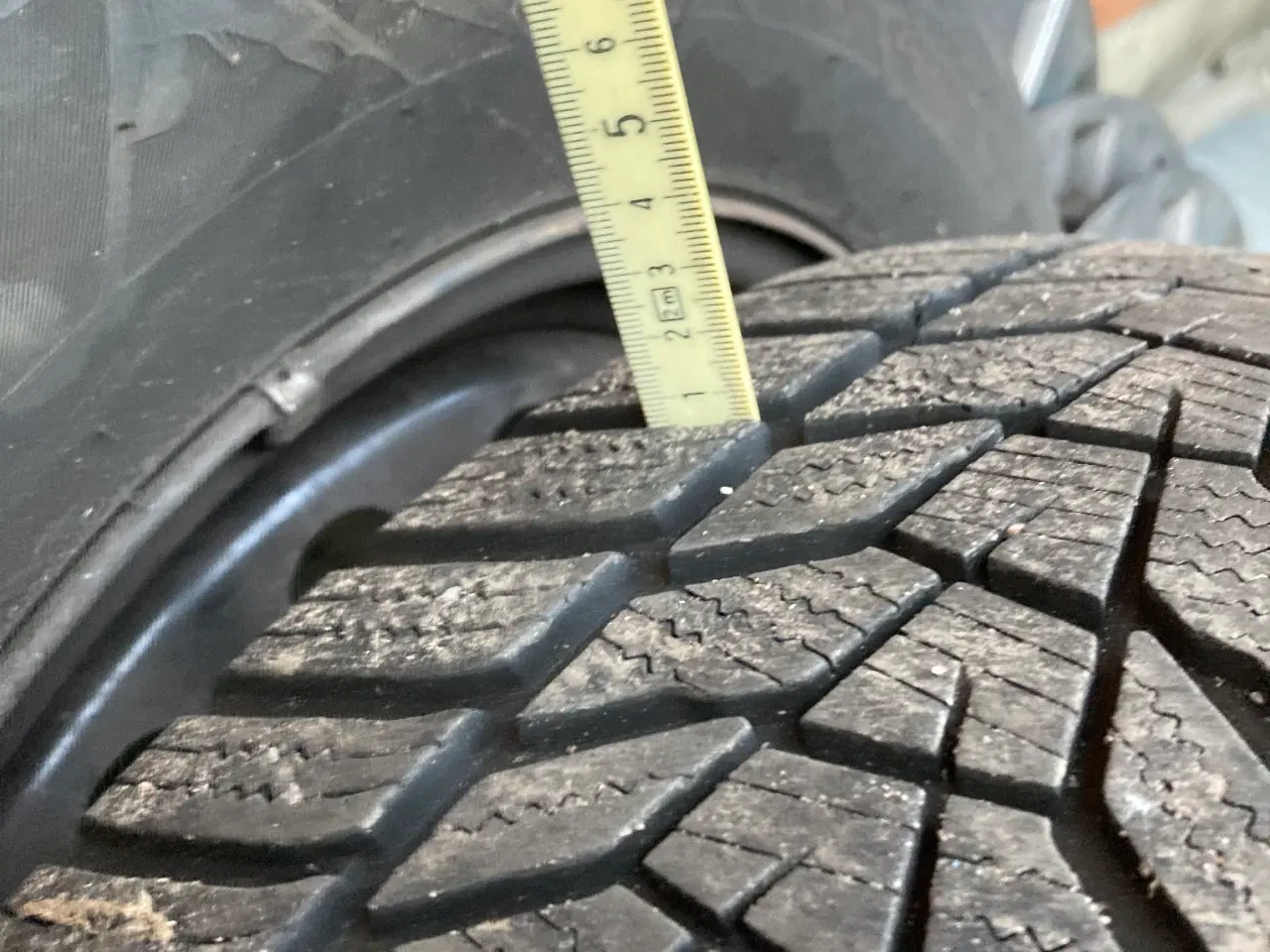 Billede 2 - Vinterdæk Hankook 17 tommer