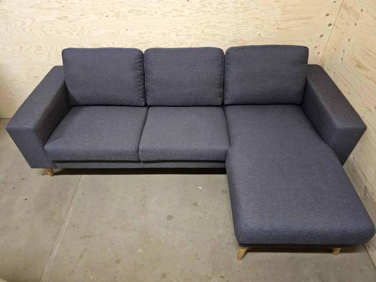 Billede 1 - Vendbar Chaiselong Sofa — God Stand