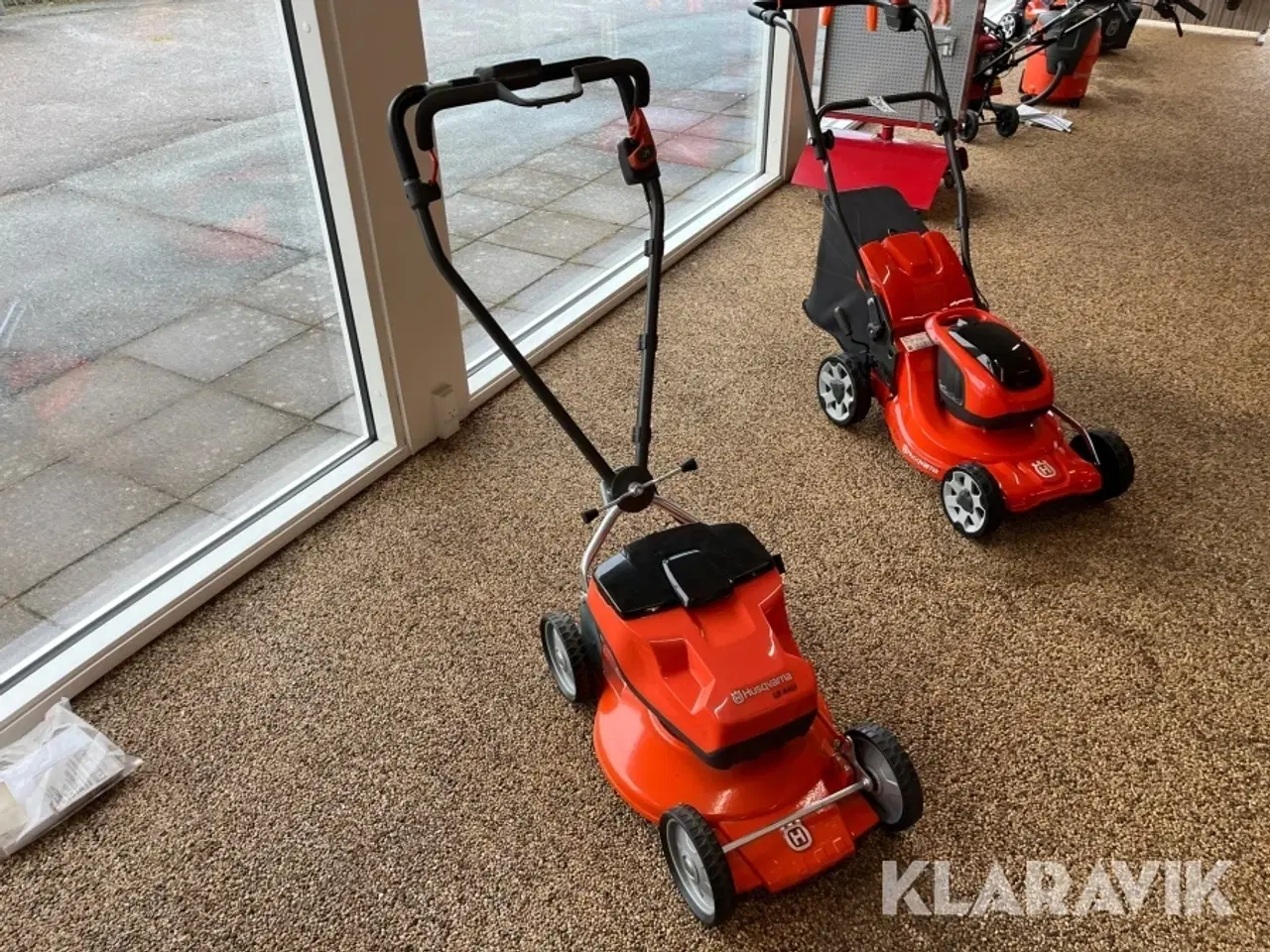 Billede 2 - Græsslåmaskine Husqvarna LB442i