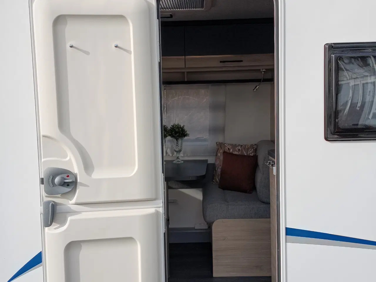 Billede 4 - SÆRDELES VELHOLDT!