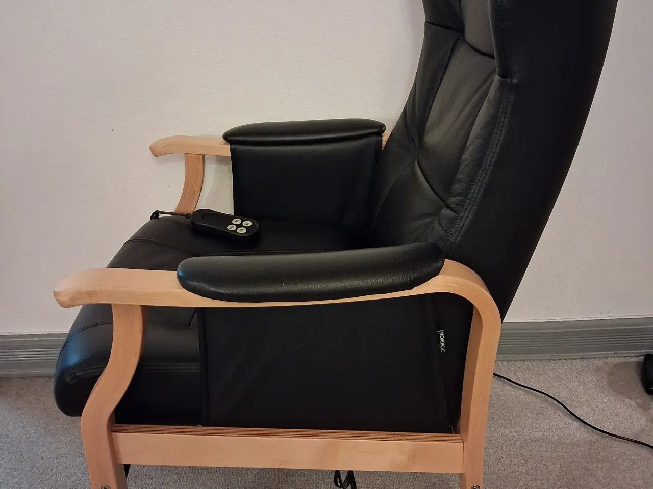 Billede 4 - Sort læder Sorøstol m sædeløft (el)