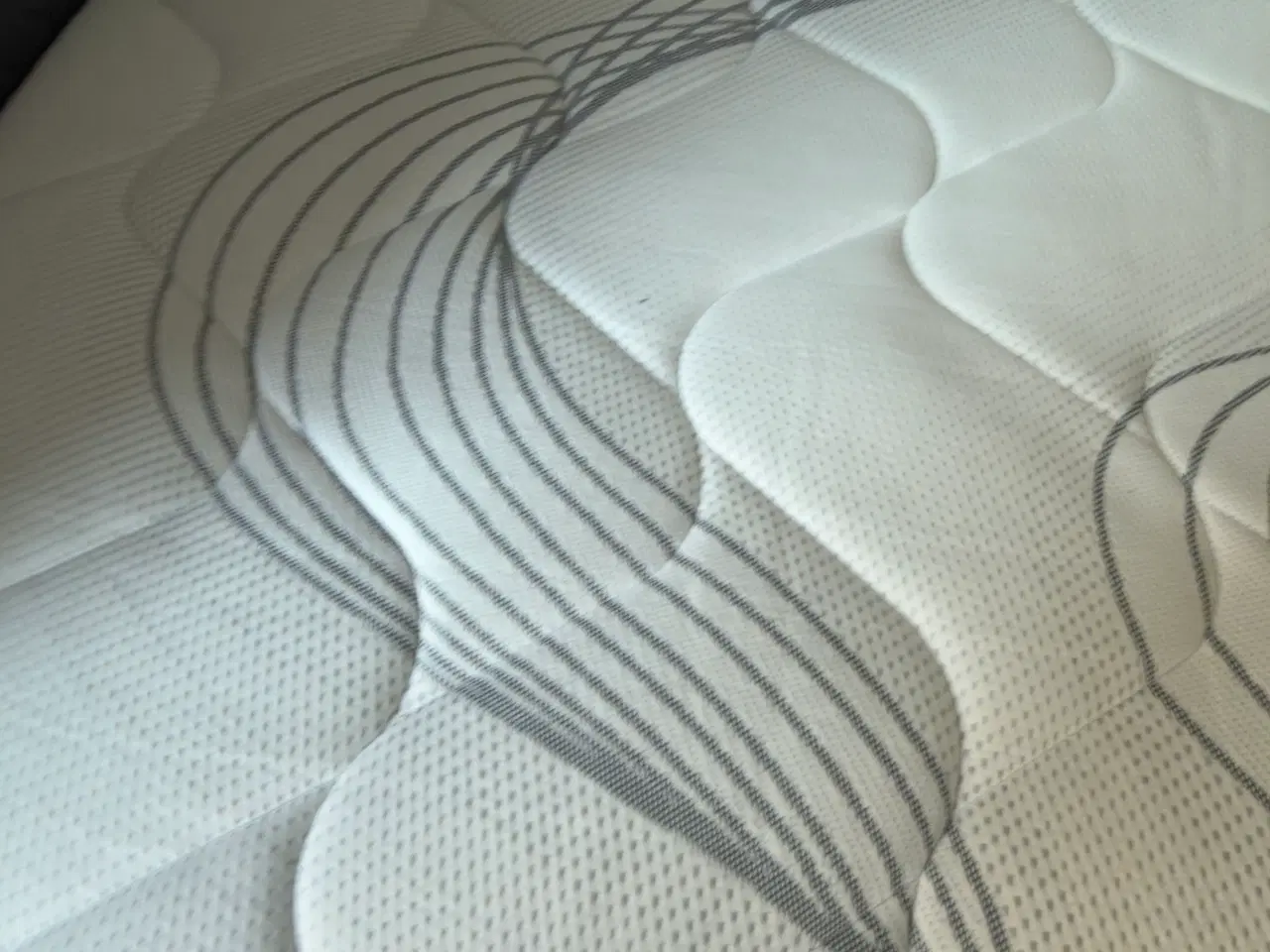 Billede 5 - Spritny halvandenmandsseng 140*200cm 