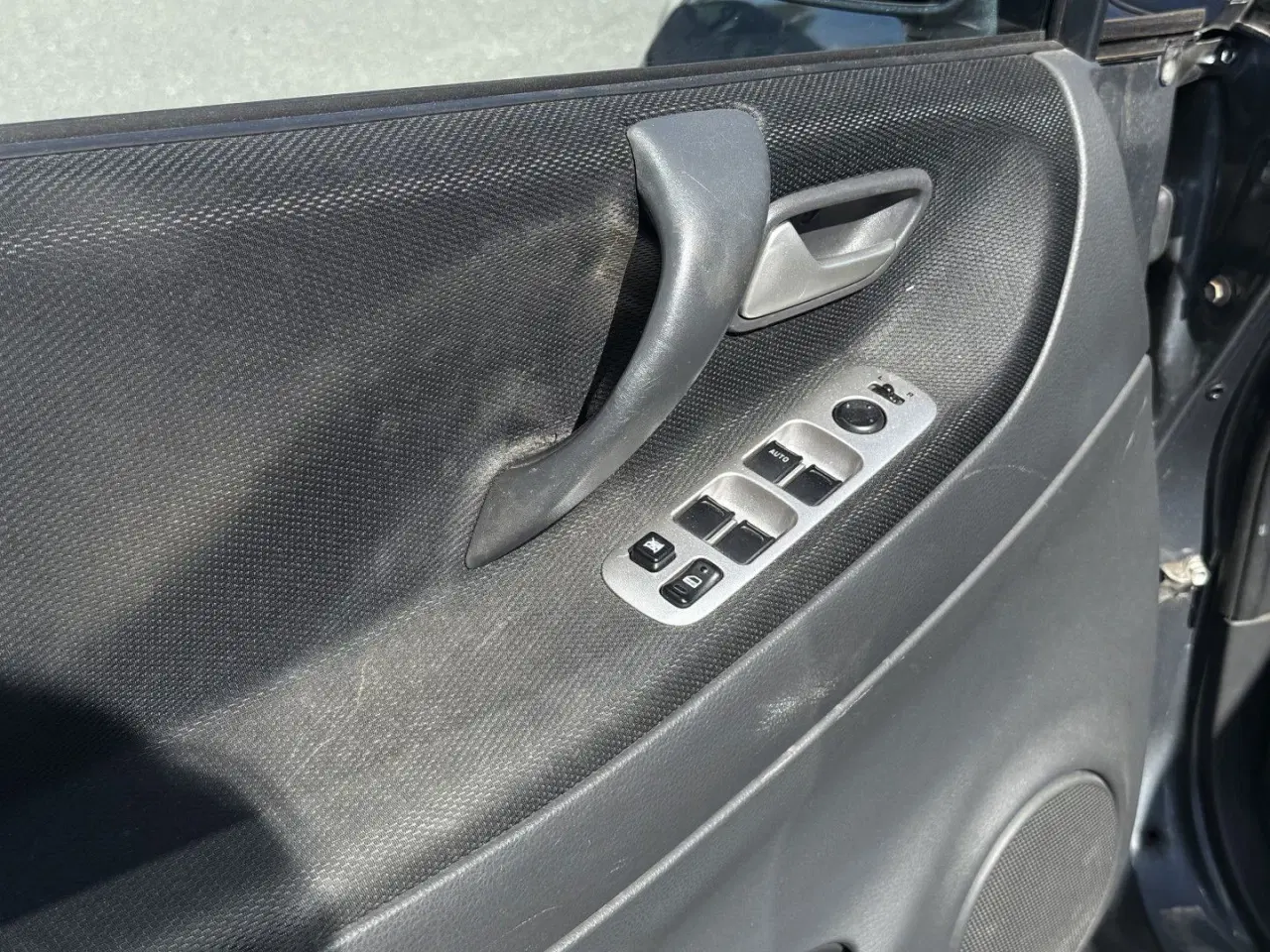 Billede 7 - Suzuki Liana 1,6 106HK 5d