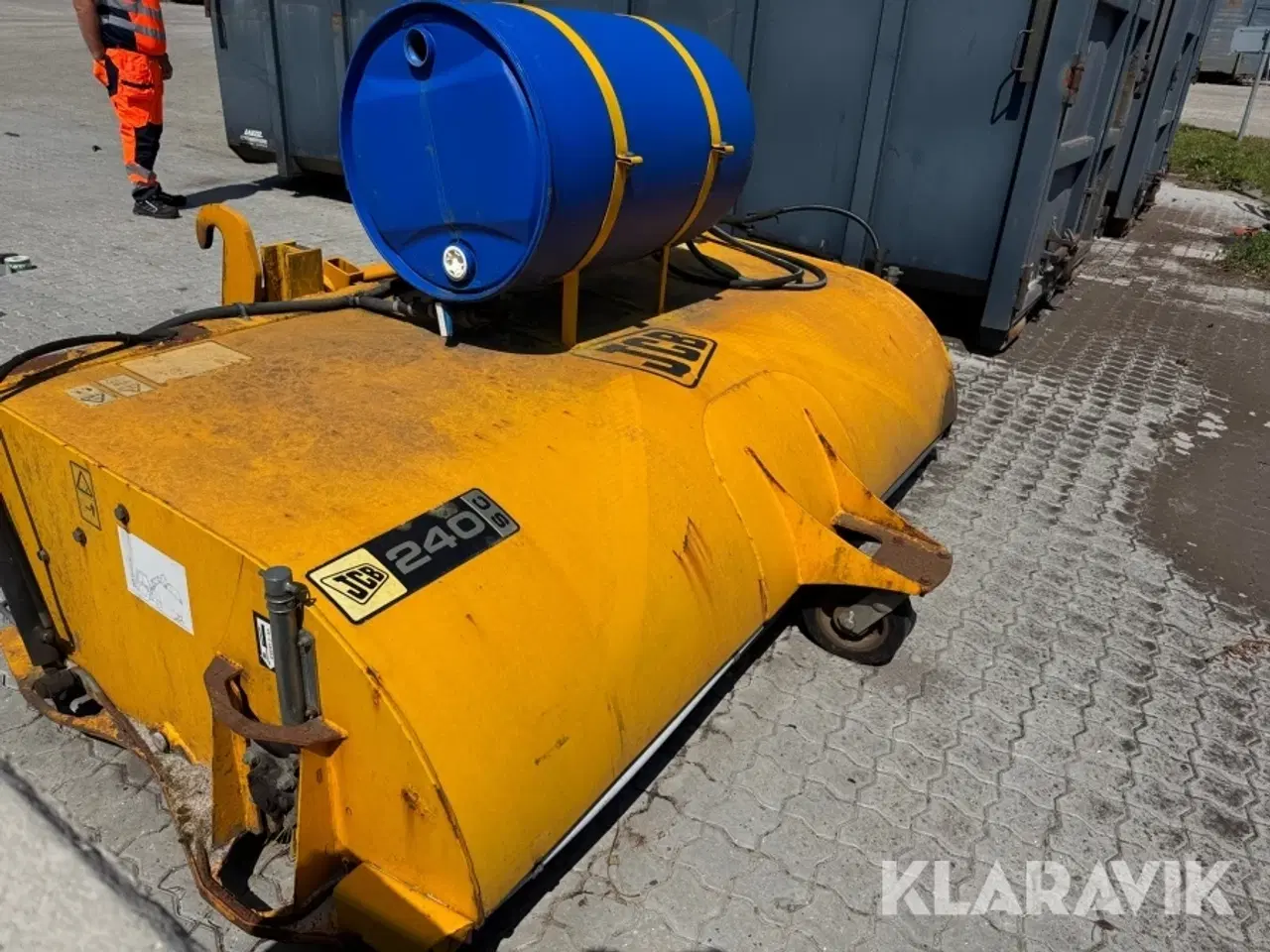 Billede 2 - Fejekost med tank og vand JCB SC240