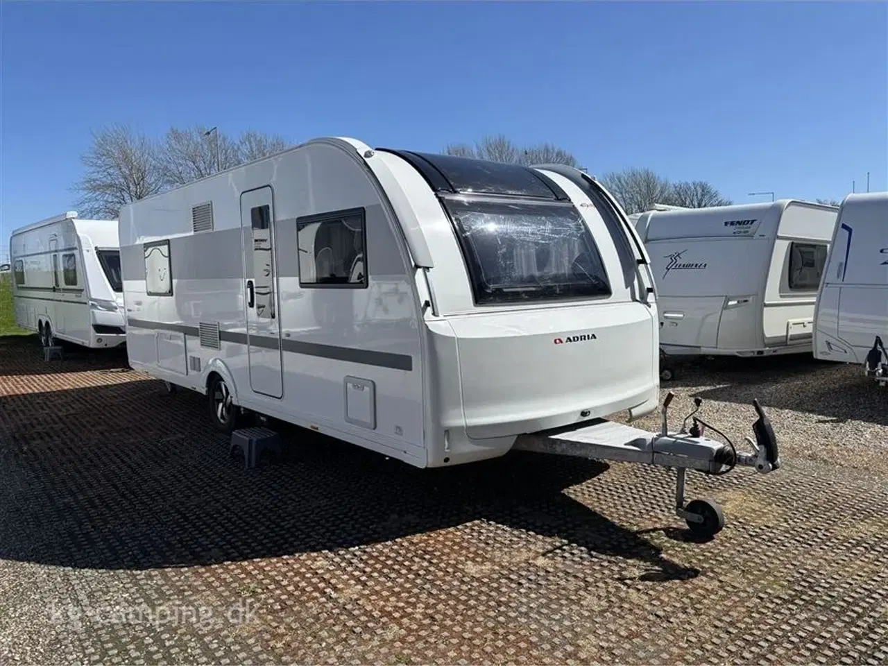 Billede 2 - 2023 - Adria Alpina 613 UT   Alpina i lækkert eksklusivt design. Enkeltsenge. Alde Centralvarme, Fortelt og Mover