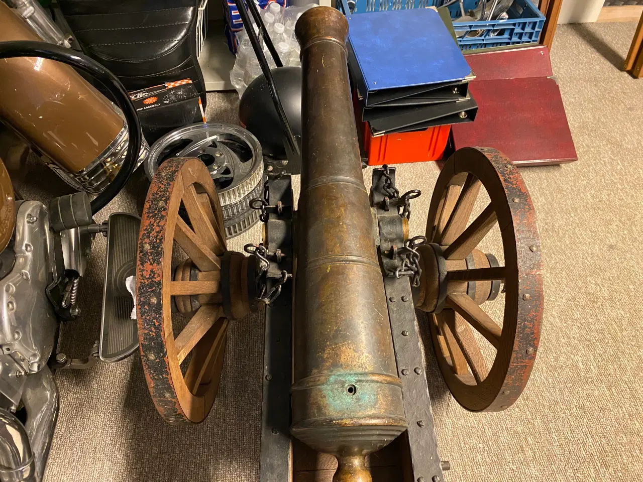 Billede 4 - Salutkanon, -evt. til dekoration.