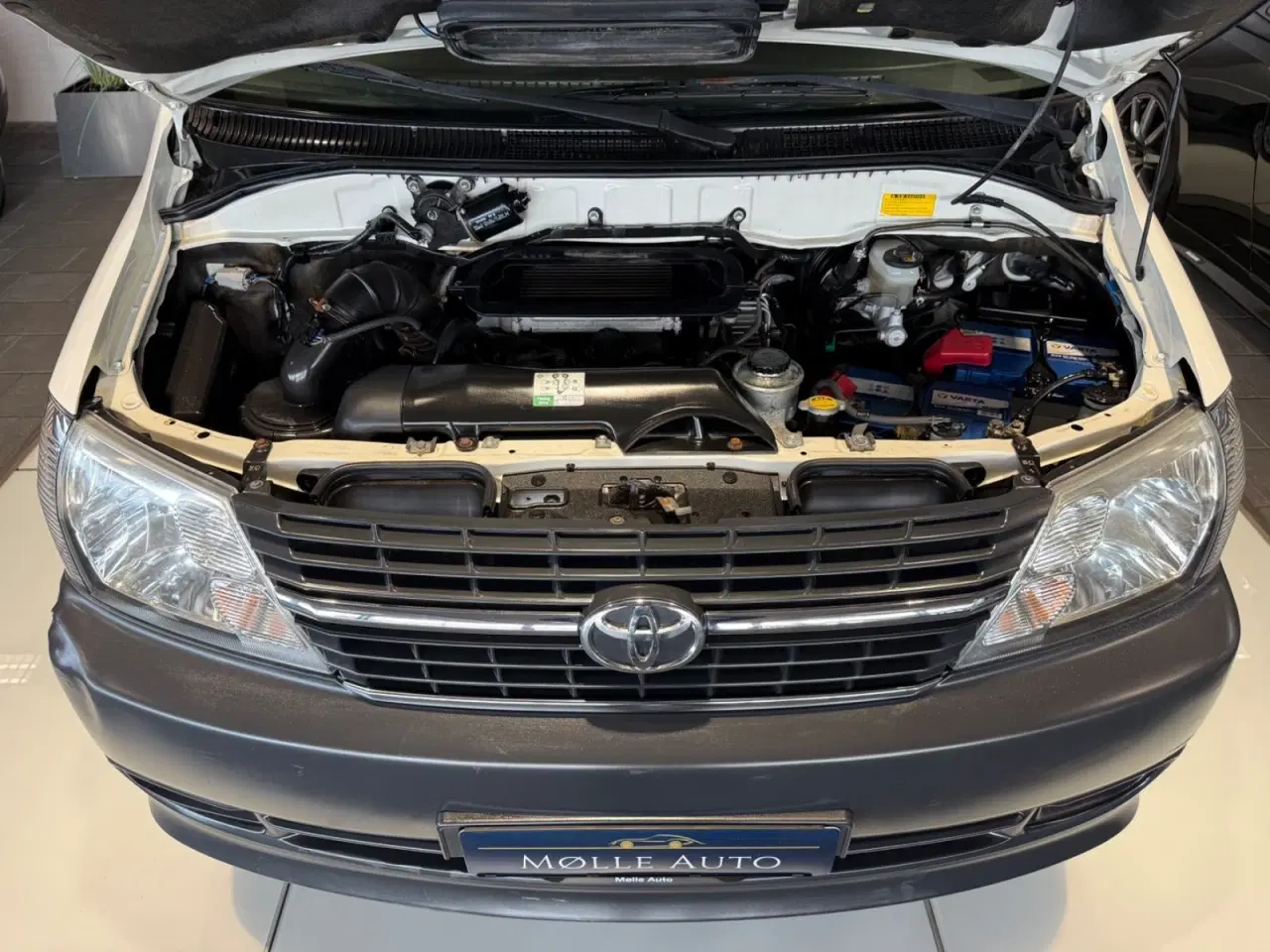 Billede 13 - Toyota HiAce 2,5 D-4D 117 Komfort lang