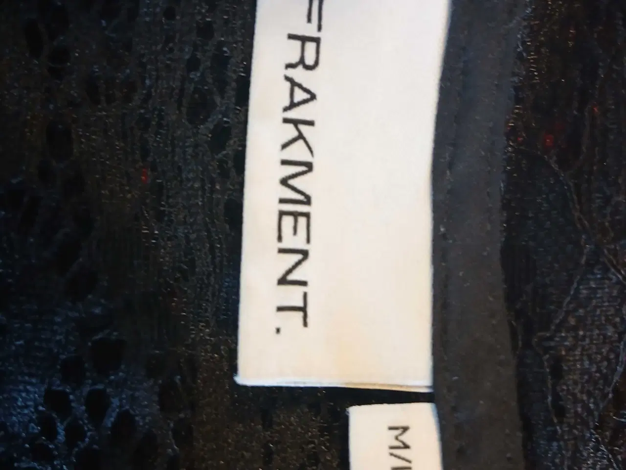 Billede 3 - Blonde nederdel str M/L