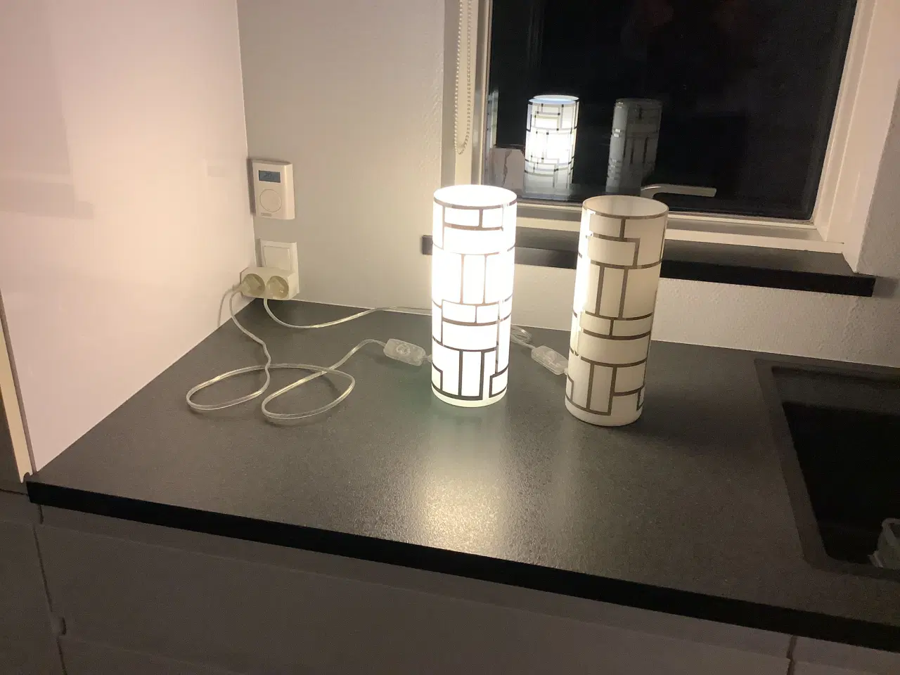 Billede 4 - 2 Fine bordlamper