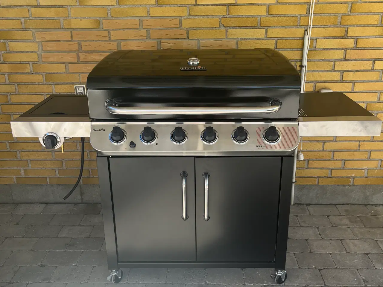 Billede 1 - Ny grill med overtræk 