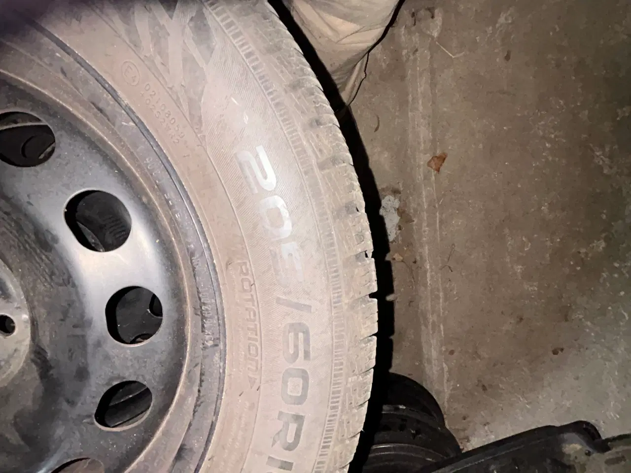 Billede 2 - Vinterdæk sælges masser af mønstre. 