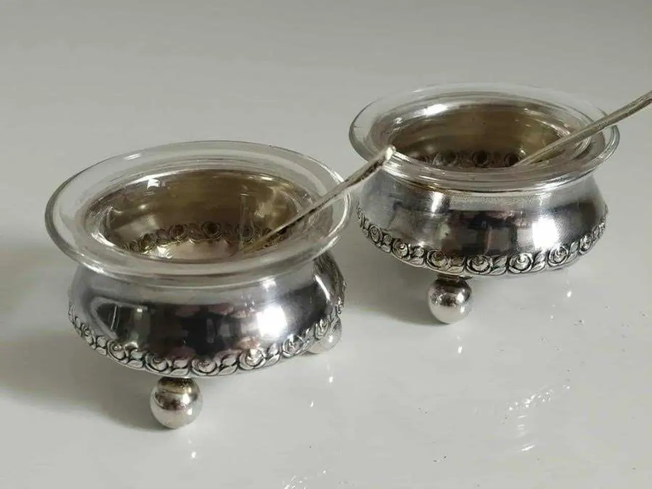Billede 1 - 2 Stk. For sølvet kobber saltkar med Glas indsats 
