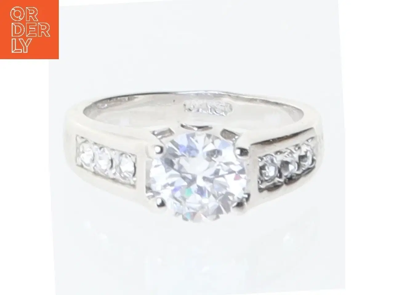 Billede 1 - Sølvring med klare sten (str. 52 mm)