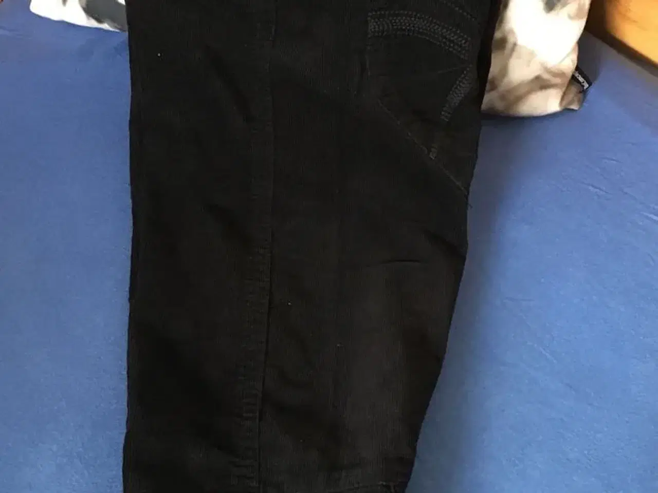 Billede 1 - Sort bukser til salg