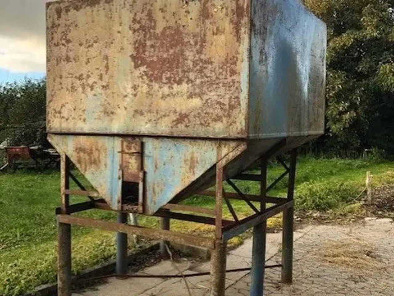 Billede 1 - Flytbar foder silo sælges 