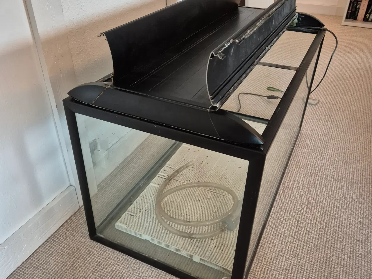 Billede 3 - 250 L akvarie m/alt udstyr