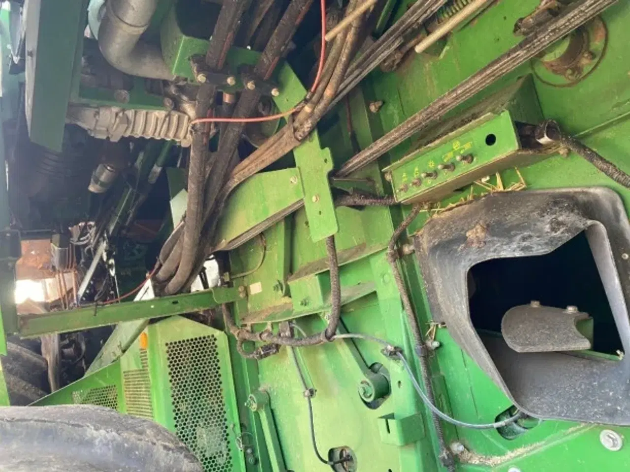 Billede 22 - John Deere S670i Sælges i dele/For parts 