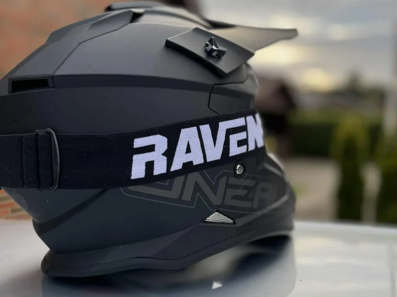 Billede 3 - Raven Hjelm 