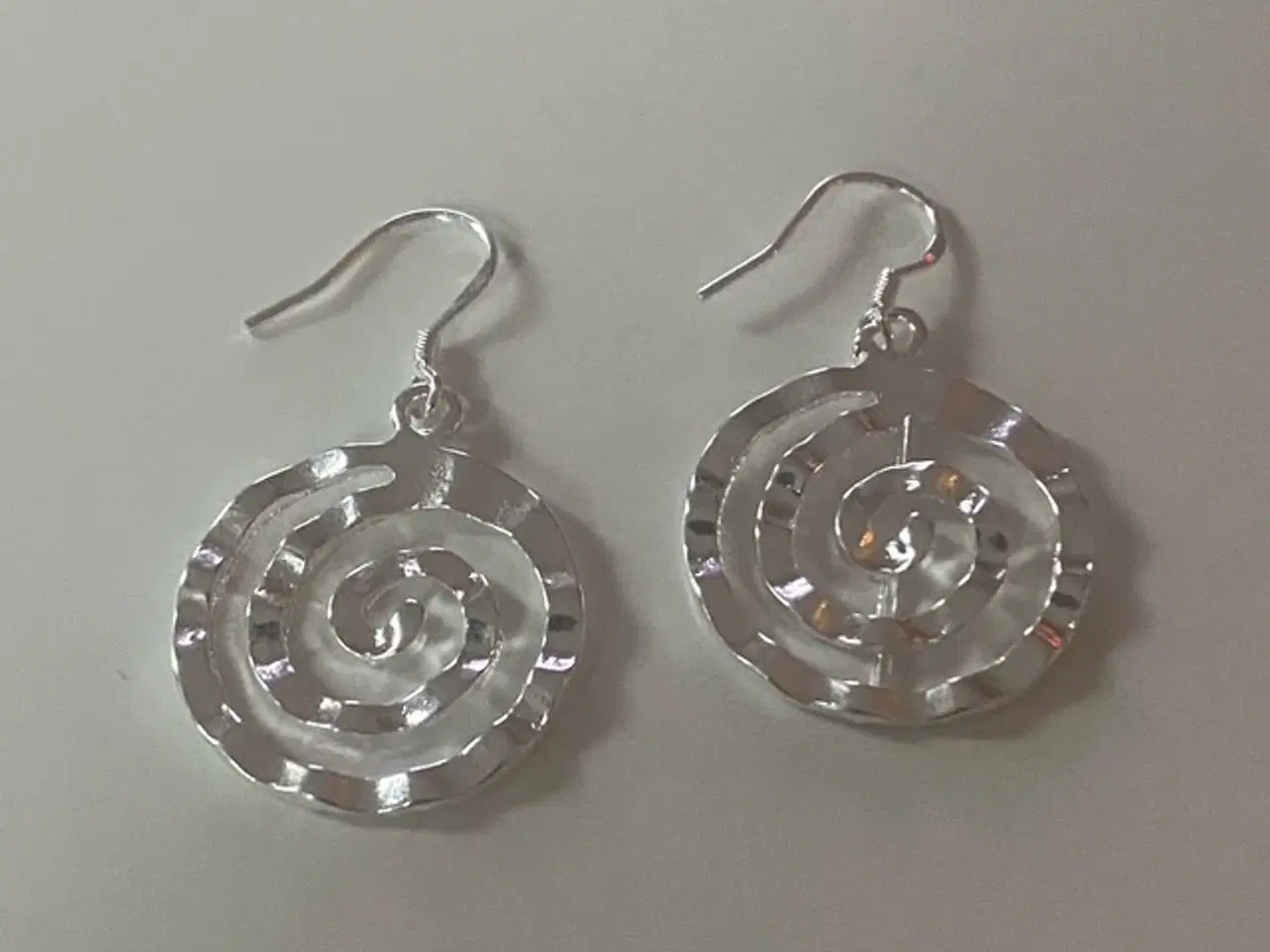 Billede 1 - * Sterlingsølv; Smukke øreringe