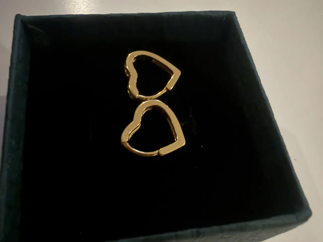 Billede 4 - Smukke øreringe i 925 guldbelagte. Zircon